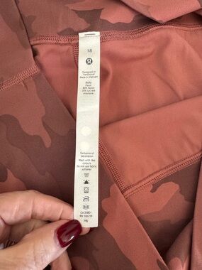 Lululemon Camo Leggings - Heritage 365 sz 18